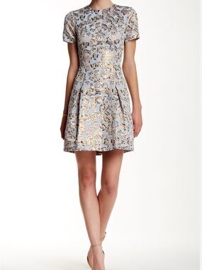 Vince Camuto NWT Light Blue and Gold Metallic Floral Fit-and-Flare Dress